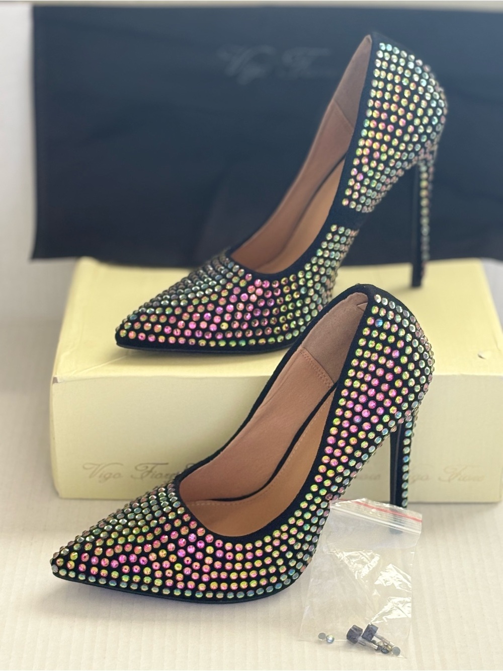 Vigo Fiore stiletto embellished in vibrant multicolor rhinestones 5” heels Sz 8